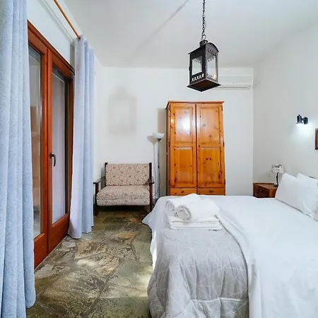 Giola Sirines Apartamento Astris