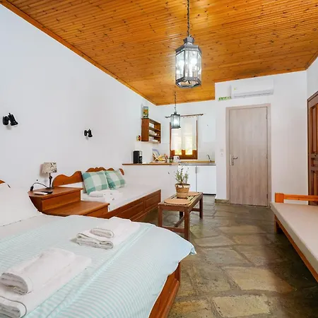 Giola Sirines Apartman