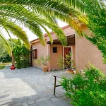 Giola Sirines Apartment Astris
